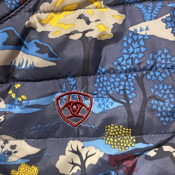 Ariat unisex Youth Emma Reversible Vest New with tags Size large kids - Picture 2 of 9